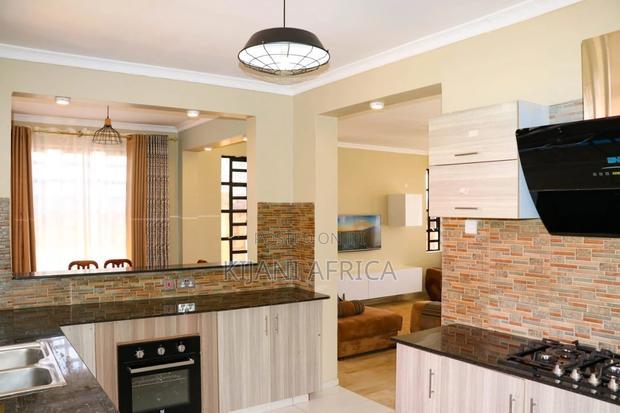 4bdrm Bungalow in Kenyatta Road / Theta for rent