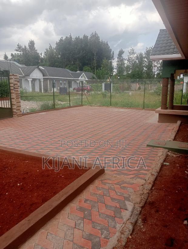 3bdrm Bungalow in Kenyatta Road / Theta for rent