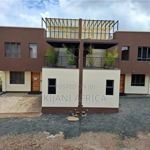4bdrm Maisonette in Ruaka for sale