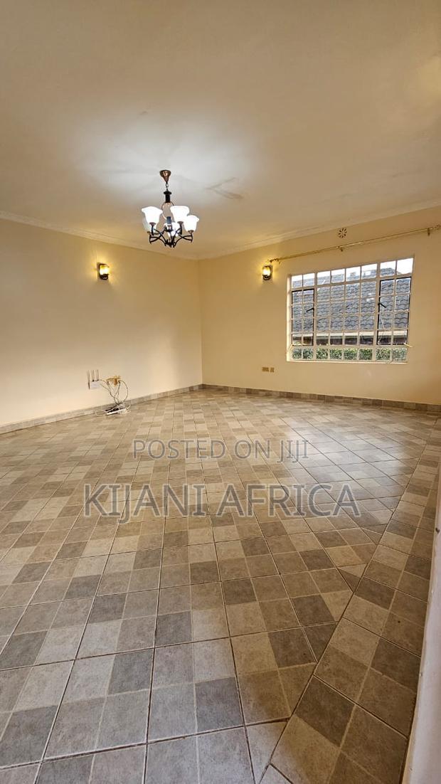 3bdrm Bungalow in Kenyatta Road / Theta for rent