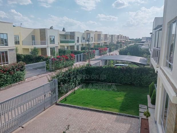 4bdrm Maisonette in Joska for sale