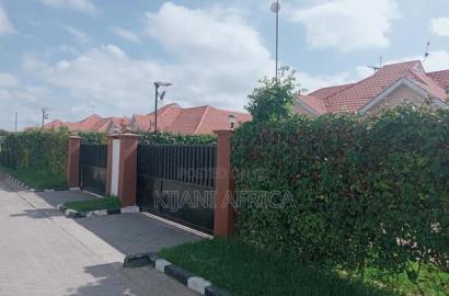 3bdrm Bungalow in Joska for rent