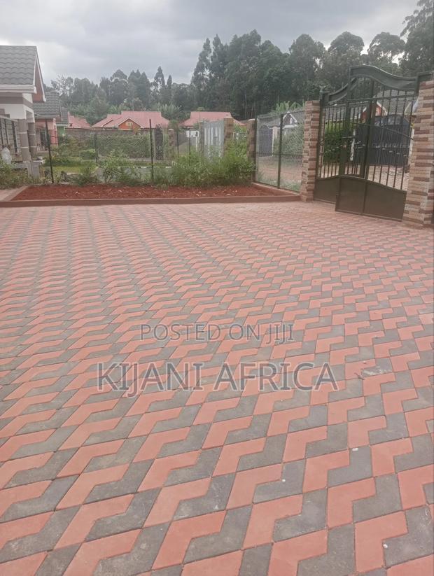 3bdrm Bungalow in Kenyatta Road / Theta for rent