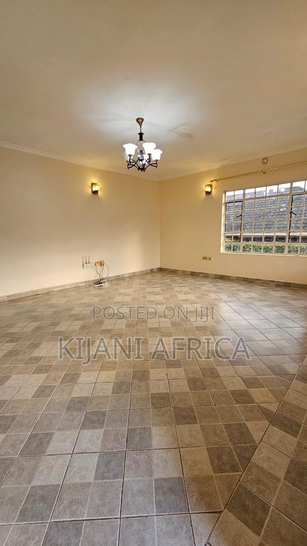 3bdrm Bungalow in Kenyatta Road / Theta for rent