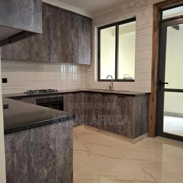 4bdrm Maisonette in Ruaka for sale