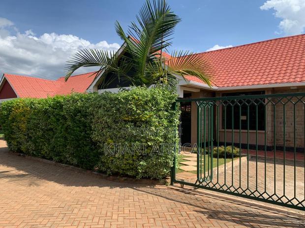 3bdrm Bungalow in Kenyatta Road / Theta for rent
