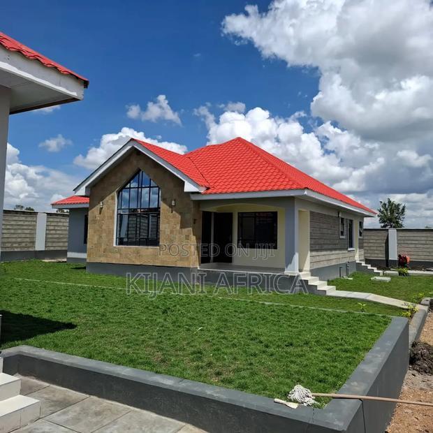 3bdrm Bungalow in Kitengela for sale