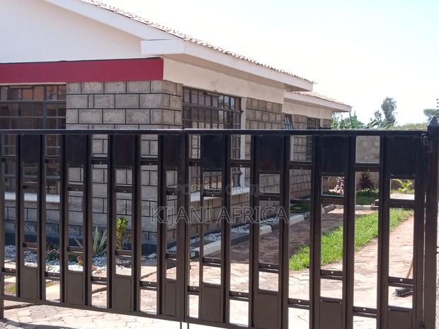 3bdrm Bungalow in Kenyatta Road / Theta for sale