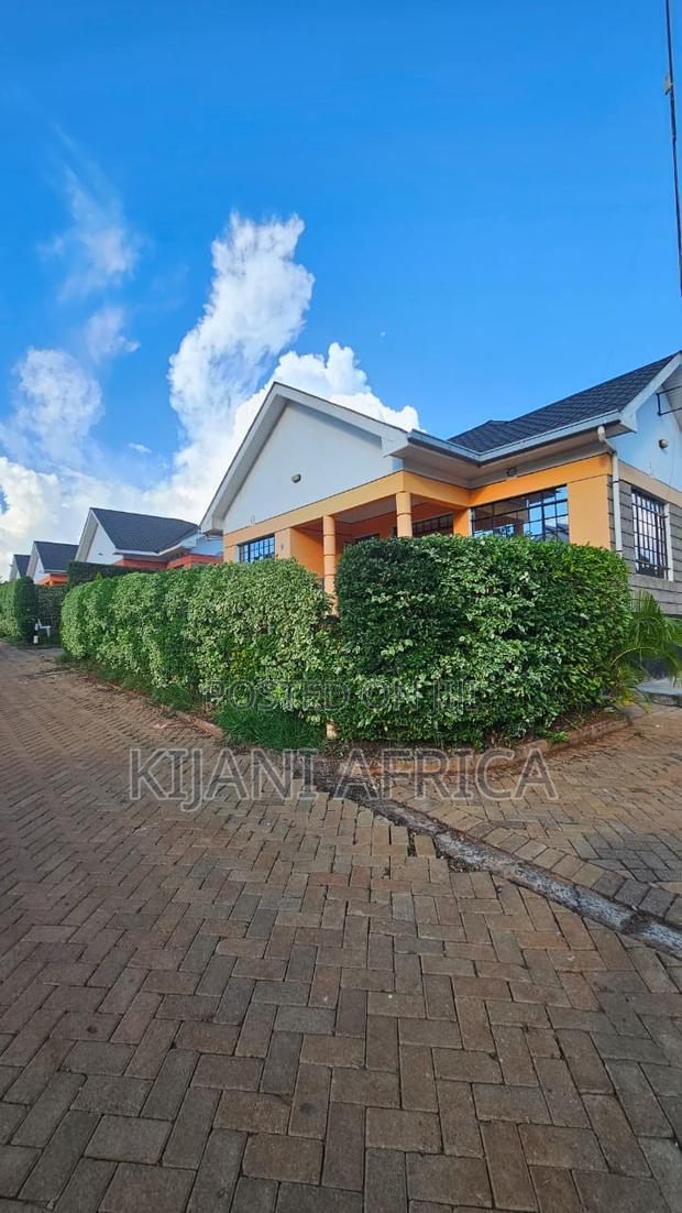 3bdrm Bungalow in Kenyatta Road / Theta for rent