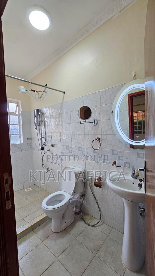 3bdrm Bungalow in Kenyatta Road / Theta for rent