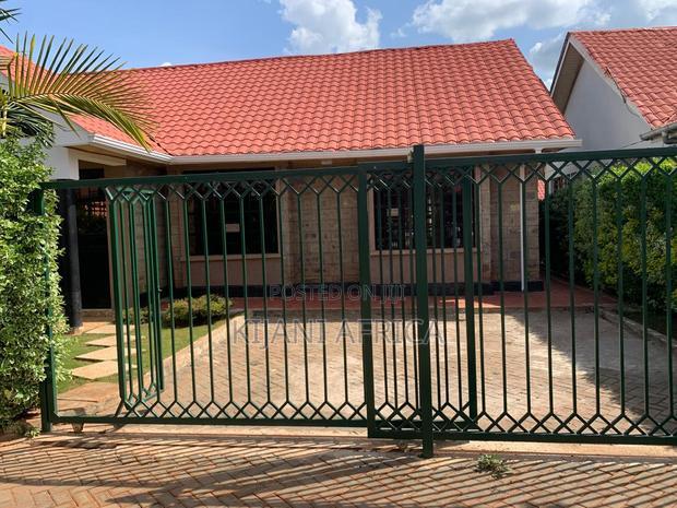 3bdrm Bungalow in Kenyatta Road / Theta for rent
