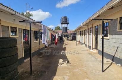 18bdrm Duplex in Kimumu for sale