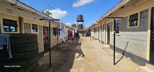 18bdrm Duplex in Kimumu for sale