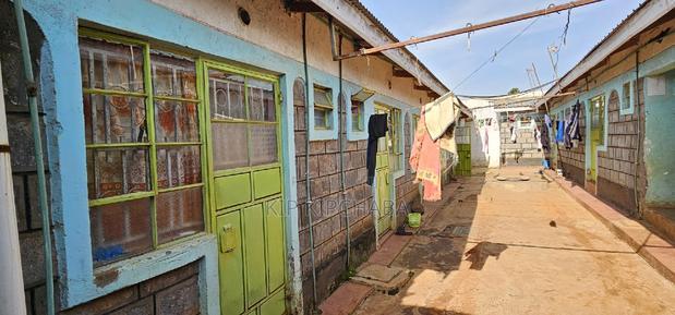 12bdrm Duplex in Kimumu for sale