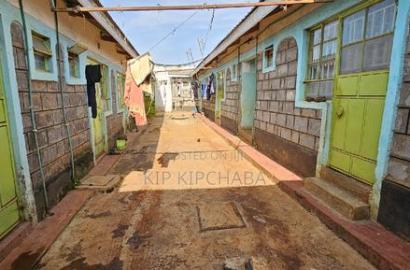 12bdrm Duplex in Kimumu for sale