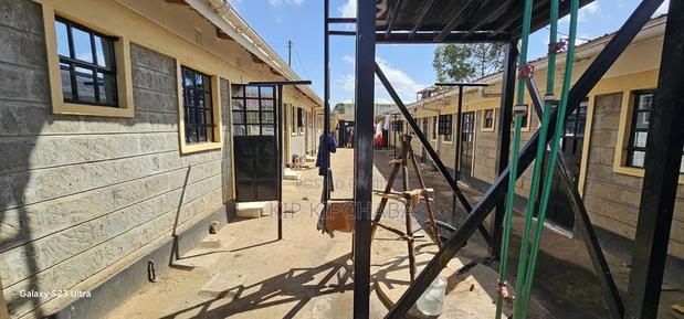 18bdrm Duplex in Kimumu for sale