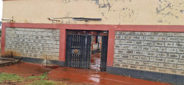 10bdrm Duplex in Kimumu for Sale
