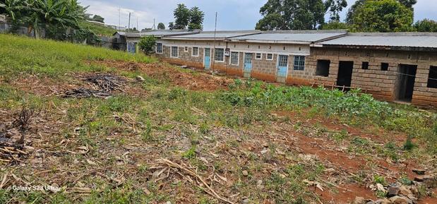 7bdrm Duplex in Kahoya, Huruma for sale