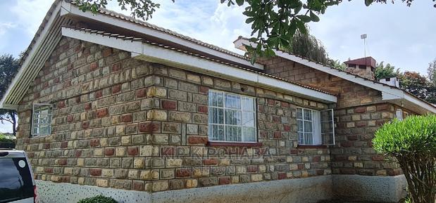 8bdrm Bungalow in Pioneer for sale