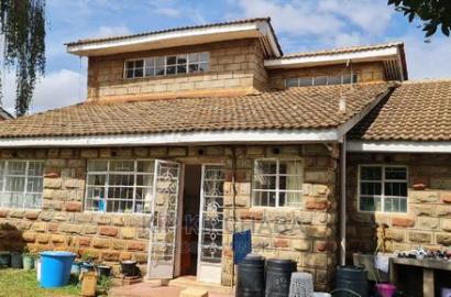 8bdrm Bungalow in Pioneer for sale