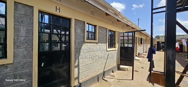 18bdrm Duplex in Kimumu for sale