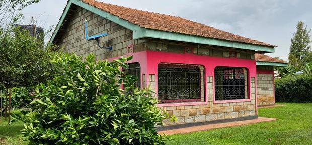 12bdrm House in Kimumu for sale