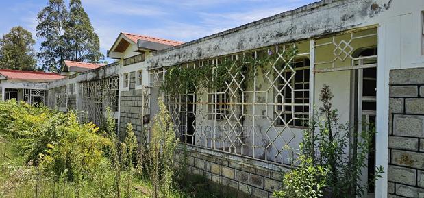 20bdrm Apartment in Elgonview for sale