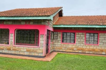 12bdrm House in Kimumu for sale