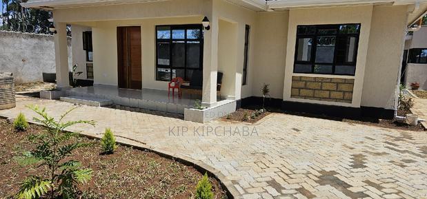 3bdrm Bungalow in Elgonview for sale