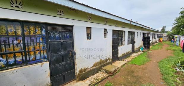 12bdrm House in Kimumu for sale