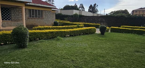 4bdrm Bungalow in Elgonview for sale