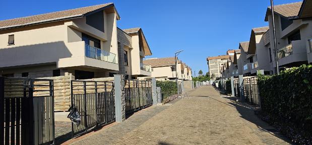 4bdrm Maisonette in Eldoville, Eldoret CBD for sale
