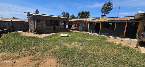 10bdrm Duplex in Kimumu for sale