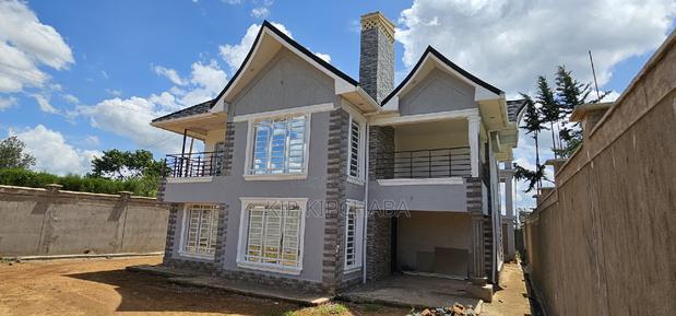 5bdrm Maisonette in Chepkanga Eldoret, Kimumu for sale