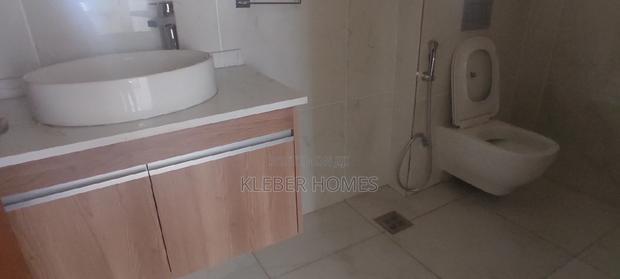 4bdrm Duplex in Westlands for Sale