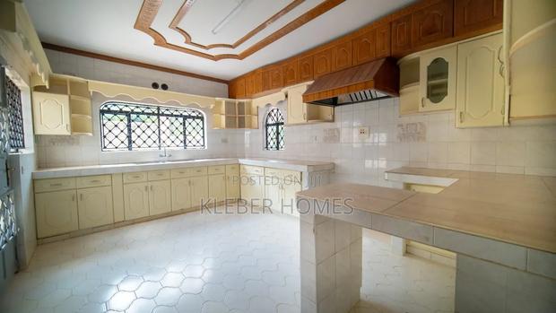 5bdrm Mansion in Thika for sale