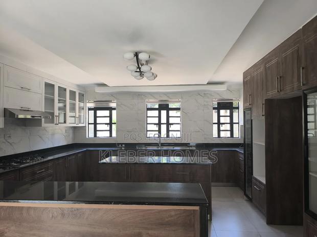 6bdrm Villa in Kitisuru for rent