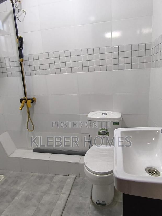 7bdrm Townhouse/Terrace in Kenyatta Road for sale