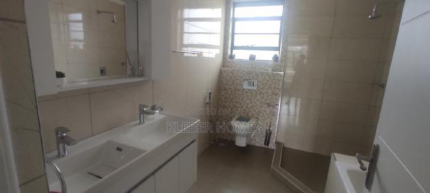 4bdrm Maisonette in South C for sale