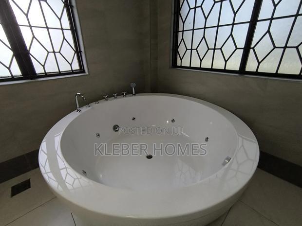 Furnished 5bdrm Mansion In Runda For Sale