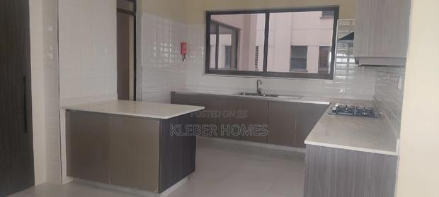 4bdrm Duplex in Westlands for Sale