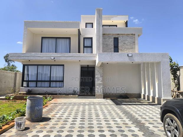 4bdrm Townhouse/Terrace in Kenyatta Road for sale
