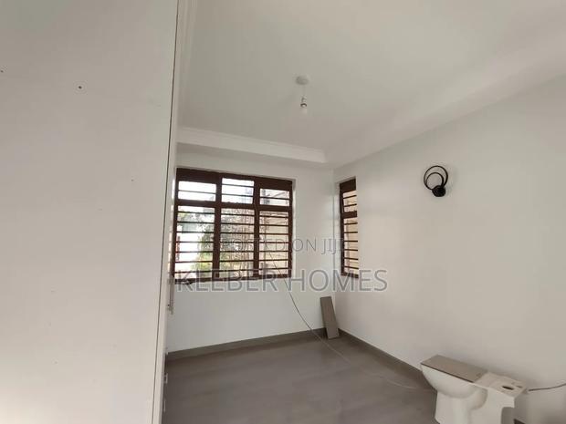 4bdrm Townhouse/Terrace in Ondiri, Kikuyu for sale