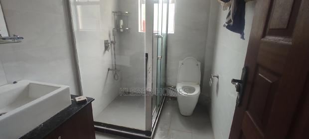 5bdrm Villa in Lavington for sale