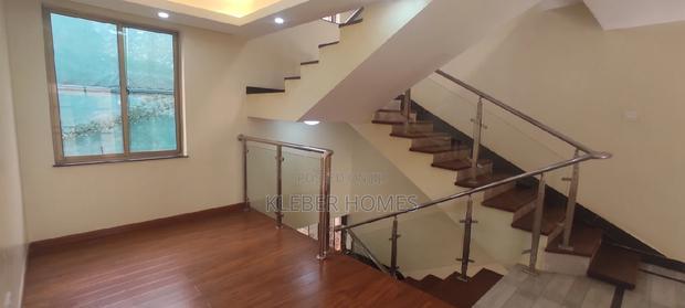 5bdrm Villa in Lavington for sale