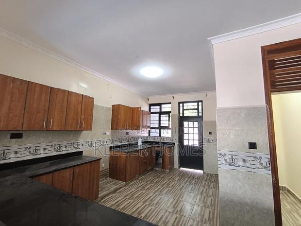 5bdrm Townhouse / Terrace in Karen for rent
