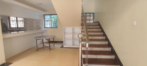 5bdrm Villa in Lavington for sale