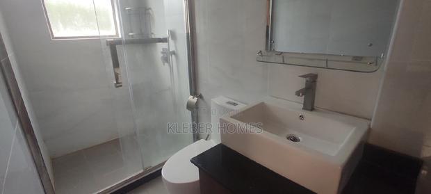 5bdrm Villa in Lavington for sale