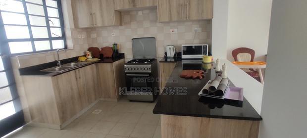 4bdrm Townhouse/Terrace in Kentmere, Banana for sale