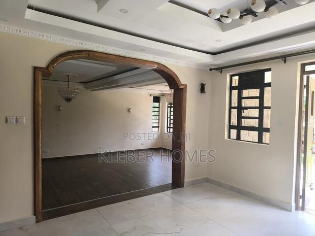6bdrm Villa in Kitisuru for rent